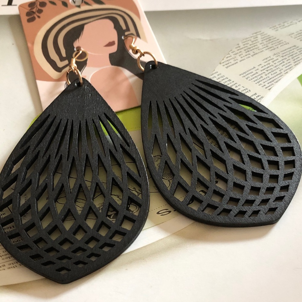 Handmade Light Wooden pierced earrings. NWOT